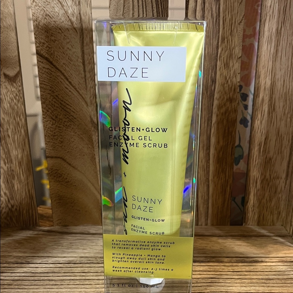 Sun + Moon Sunny Daze Facial Gel Enzyme Scrub